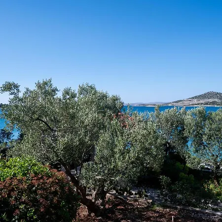 Secluded Fisherman's Cove Vitane, Pasman - 8483