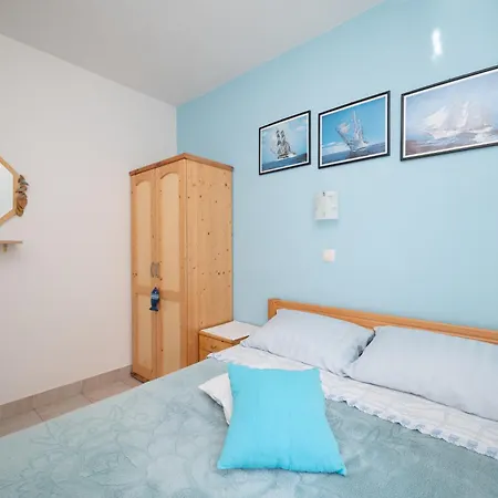 Secluded Fisherman's Cove Vitane, Pasman - 8483 Tkon