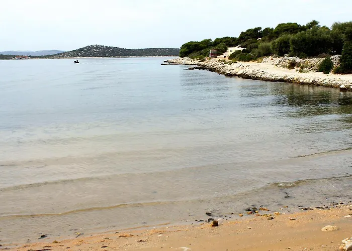 Secluded Fisherman's Cove Vitane, Pasman - 8483 * Tkon